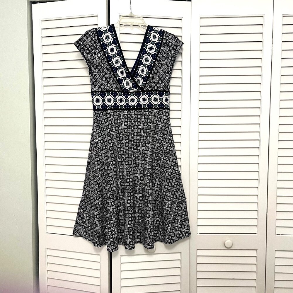 Maggy London Navy and White Floral Dress